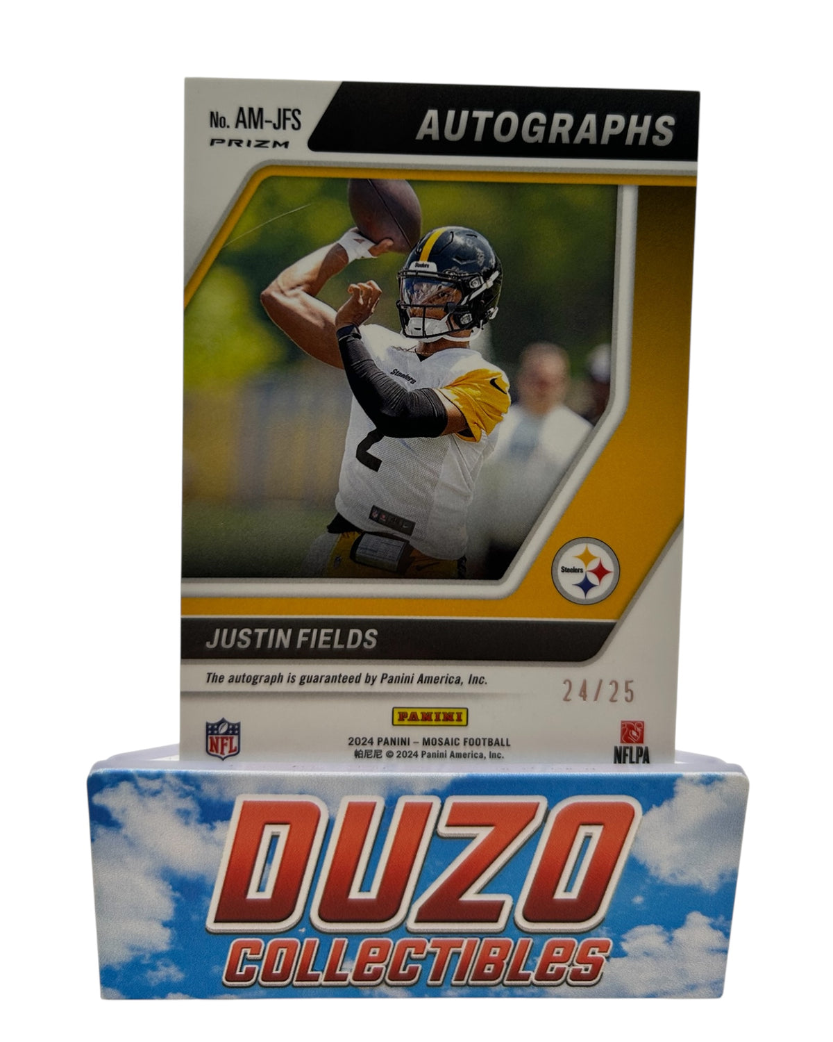 Justin Fields Auto White /25 2024 Panini Mosaic No.AM-JFS