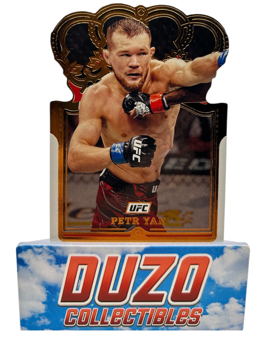 Petr Yan Crown Die-Cut 2022 Panini Chronicles Crown Royale UFC No.115